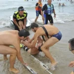 Intervencion de la Policia Local en una playa
