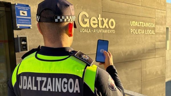 La Policía Local detiene, por segunda vez en una semana, al pirómano de Getxo 9 Policia Local de Getxo