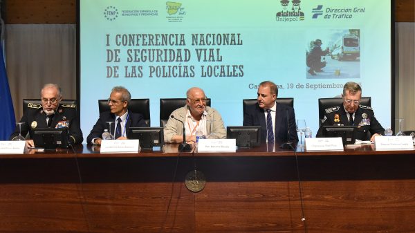 Las Policías Locales se reúnen con la DGT y la FEMP para debatir sobre los retos de la movilidad segura en el ámbito urbano 14 3 I CONFERENCIA NACIONAL DE SEGURIDAD VIAL DE LAS POLICIAS LOCALES 19 09 205