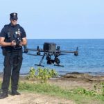 Pánico nocturno en una embarcación sin control que se golpeaba contra la costa de Ibiza 2 Dron de la Policia Local de Sant Josep