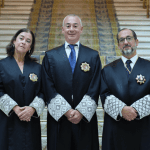 En el centro de la fotografia en nuevo Fiscal de Seguridad Vial