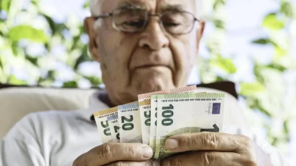 Cambios en las pensiones de jubilación en 2026: la Seguridad Social aplicará un nuevo método para calcular la base reguladora 10 Jubilados