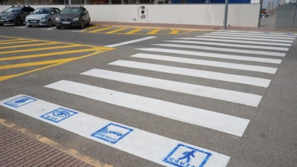 Paso de peatones con pictogramas