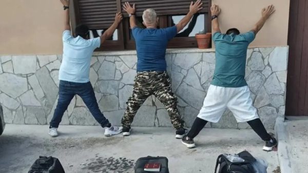 Detenidos tres hombres en A Pobra por su presunta vinculación con un alijo de cocaína 11 detenidos Pobra