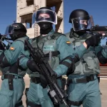 La Guardia Civil utilizará fusiles de asalto frente al narcotráfico en Huelva 2 Guardias civiles hacen entrenamiento con fusiles de asalto