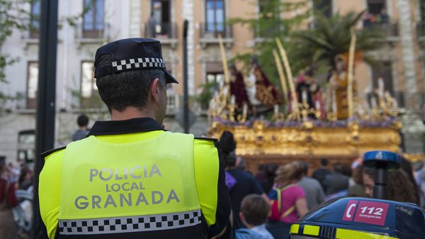 Una sentencia judicial que será recurrida anula el decreto que imponía servicios extraordinarios a la Policía Local de Granada 14 Policia Local de Granada