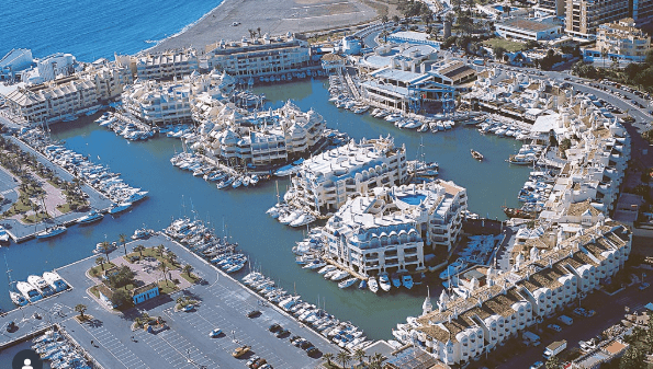 Importante reunión en Benalmádena para la peatonalización de la zona del puerto deportivo 9 Puerto deportivo de Benalmadena