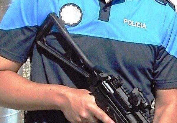 2 DETENIDOS 217 GRS HEROINA Y 116 GRS COCAINA 094