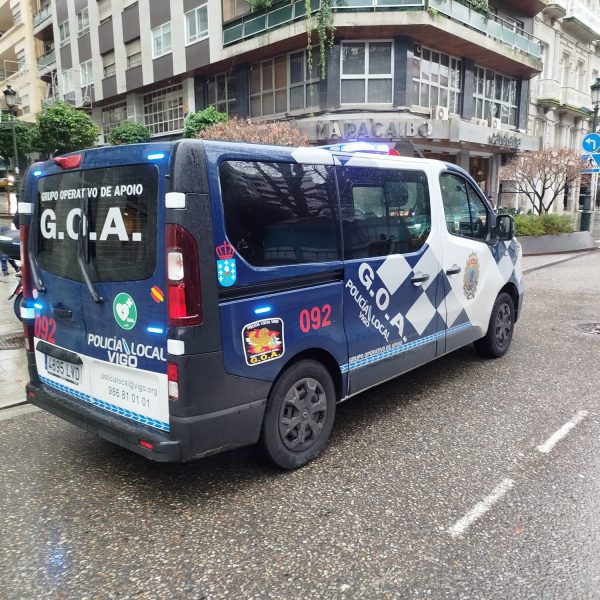 Detenida en Vigo una mujer por amenazar a su madre y a varios policías con un cuchillo 11 GOA2