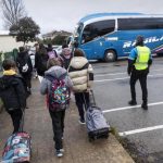 Policia local de Burgos en un colegio