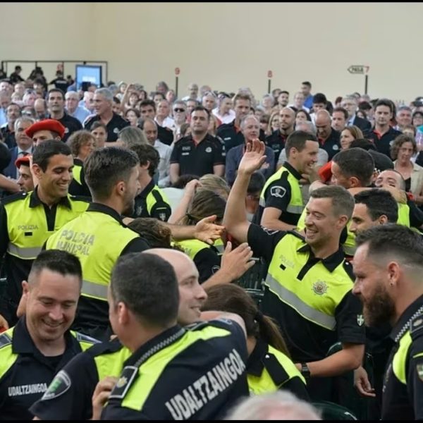 Promocion de policias locales en la Academia de Arkaute