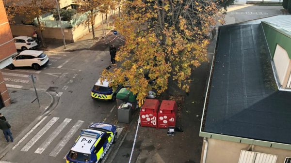 Un agente de la Policía Municipal de Girona hiere de un disparo a un hombre que le amenazaba con una sierra 14 El escenario de los hechos