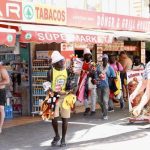 El TSJC confirma seis meses de prisión y dos años de inhabilitación a un policía local por denigrar a un vendedor ambulante 2 Venta ambulante callejera