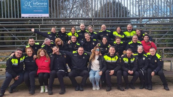 Fotografia de familia del Curso Basico de Agente Tutor