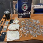 Fotografia de la Policia Local de Almeria con la droga intervenida