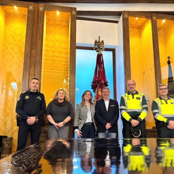 Orihuela formaliza un protocolo de coordinación en seguridad vial entre Guardia Civil y Policía Local 15 Ayuntamiento de Orihuela
