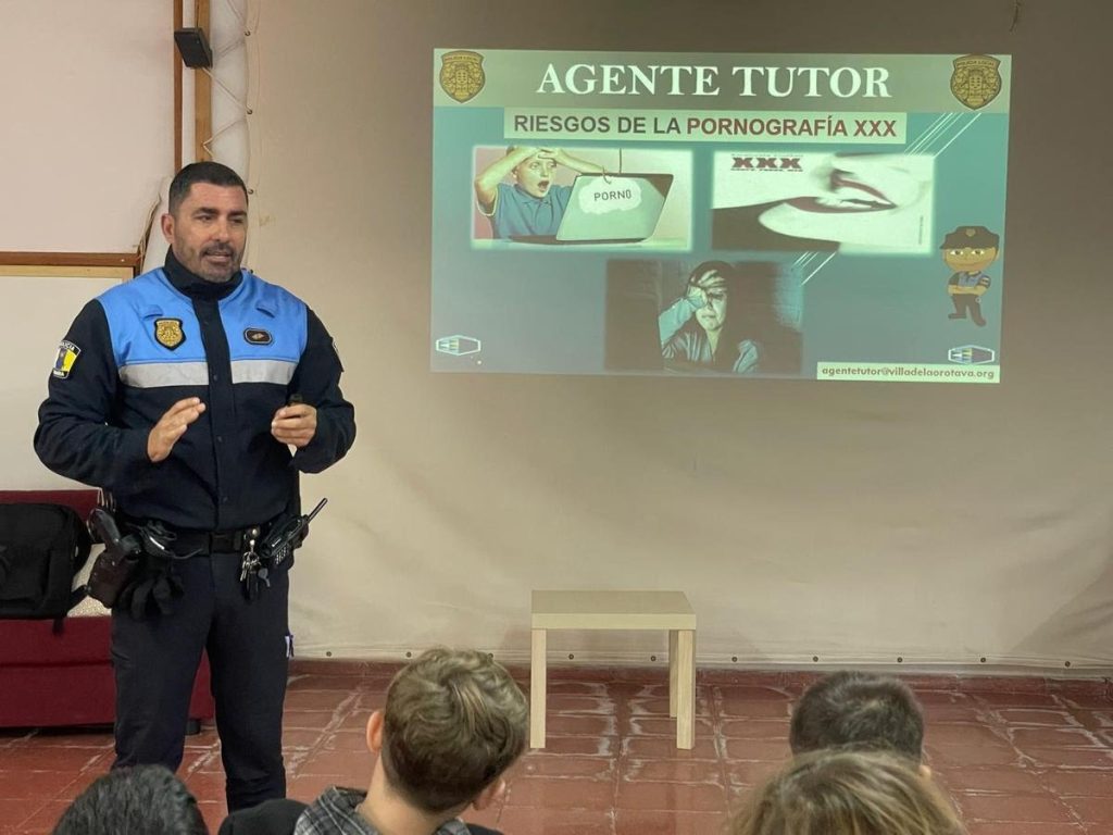 Imagen del agente tutor en una charla