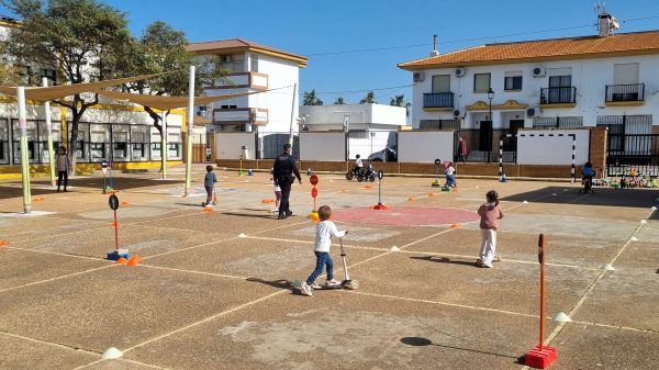 Aljaraque vibra en prevención: Policía Local y escuelas en acción 14 Imagen del desarrollo de la actividad vial