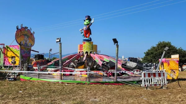 La atraccion denominada El Saltamontes