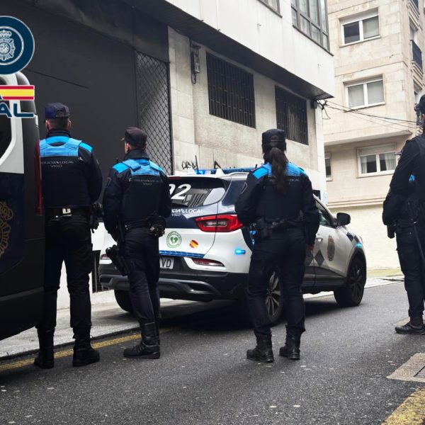 Vigo: Cooperación policial en un operativo de control del ocio nocturno 6 Operativo Vigo conjunto