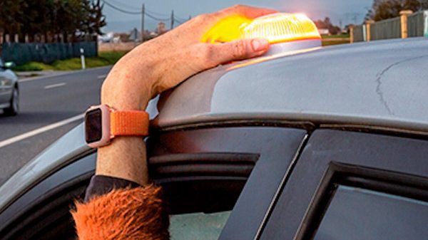 Bruselas avala la baliza V16 y respalda el modelo español de seguridad vial 24 luz v16