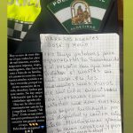 Fotografia de la nota enviada por la ciudadana para los agentes de la Policia Local de Algeciras