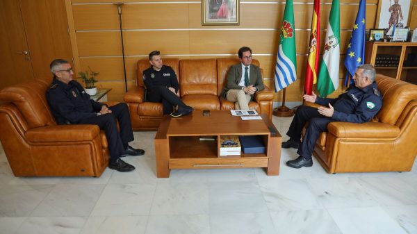 Los representantes de AJDEPLA en el Ayuntamiento